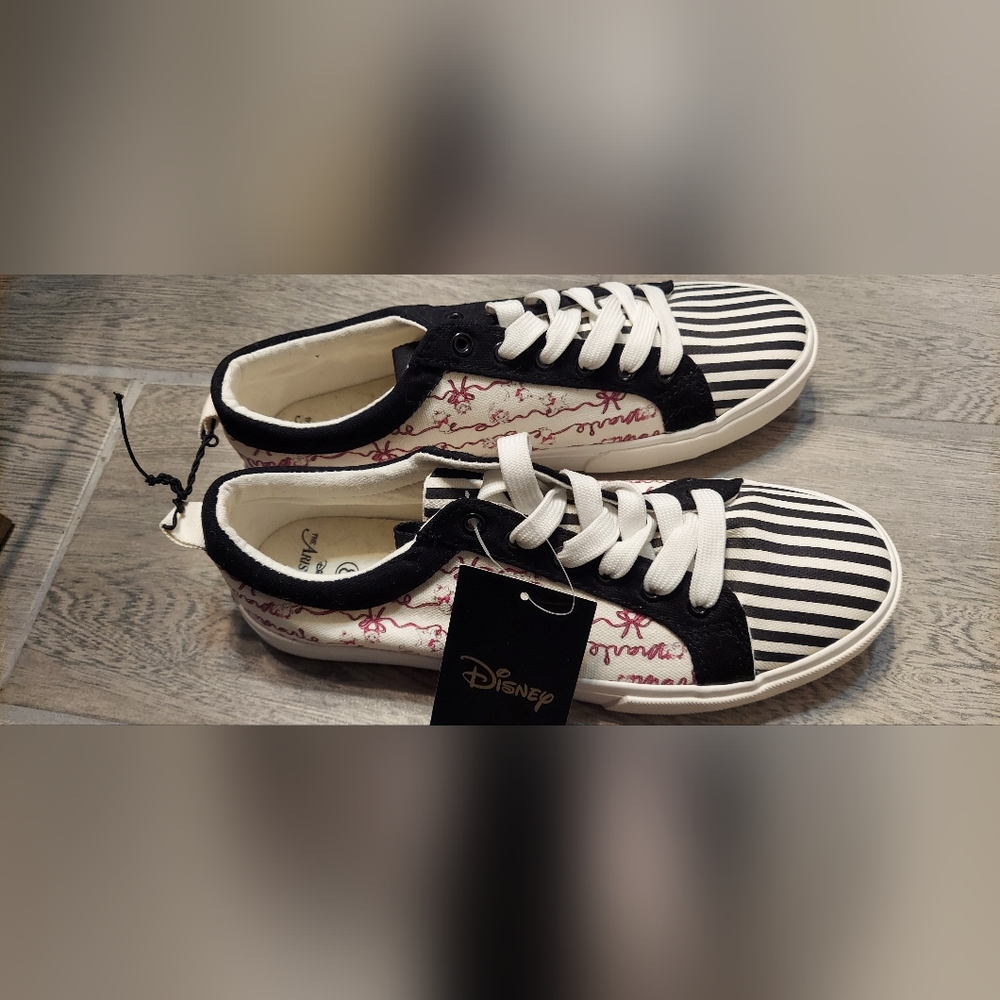 Womens Aristocat Super Cute Sneakers